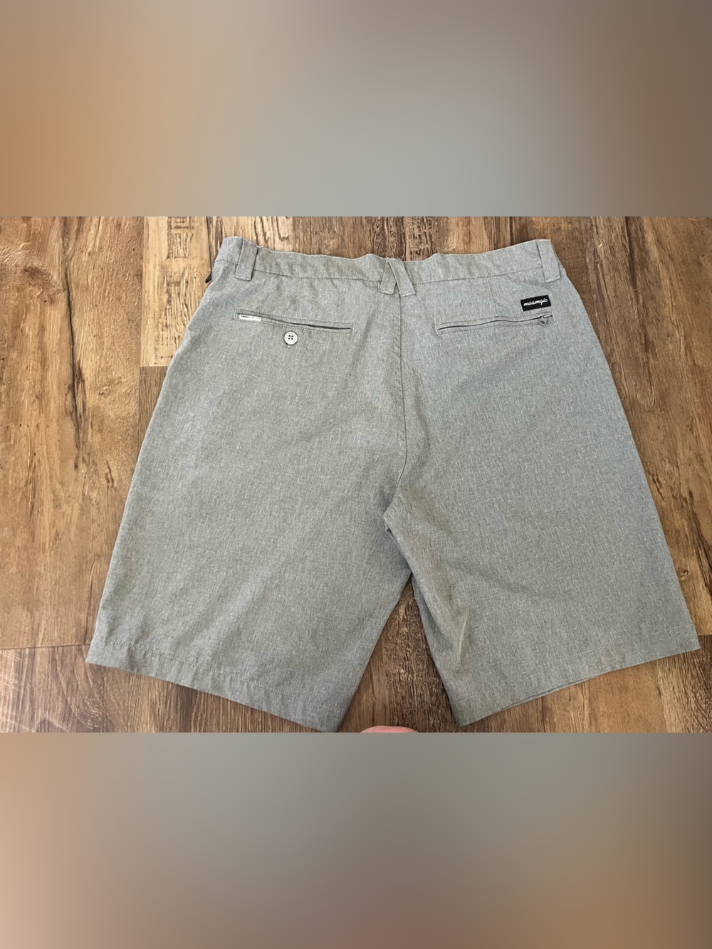 Men's Flat Front Stretch Shorts in Light Gray